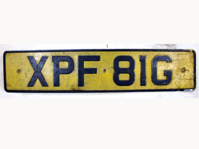 英国　ナンバープレート   XPF81G オートモビリア　その他 カー・バッジ／プレート